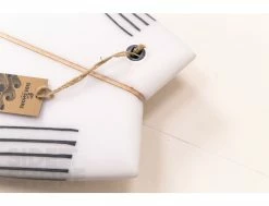 Hurricane THE FALCON - 6'0 X 20" 1/8 X 2" 1/2 - 34 L - Futures - Thruster -Side-Shore Soldes Magasin the falcon 60 x 20 18 x 2 12 34 l futures thruster hurricane 16